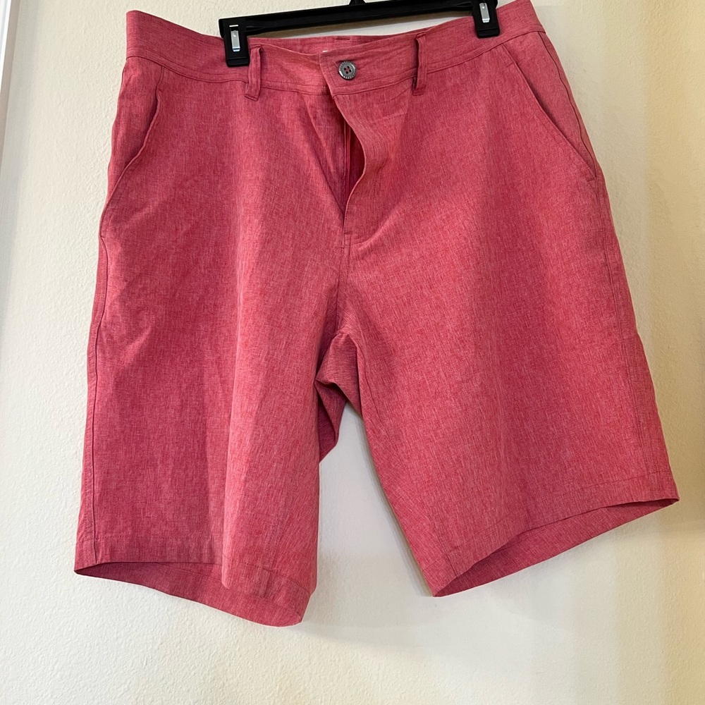 Men’s golf shorts- coral/red color light weight size 38